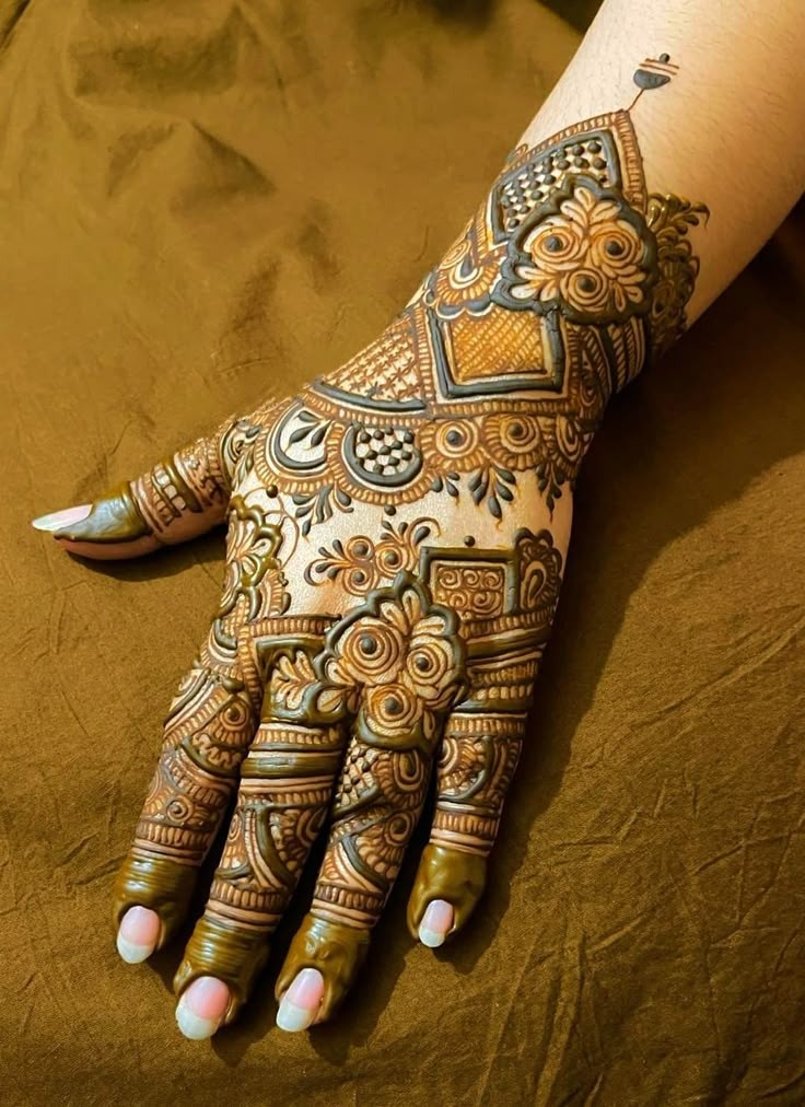 Baby shower mehandi artist